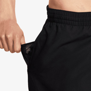 NIKE Pantaloni scurti 5