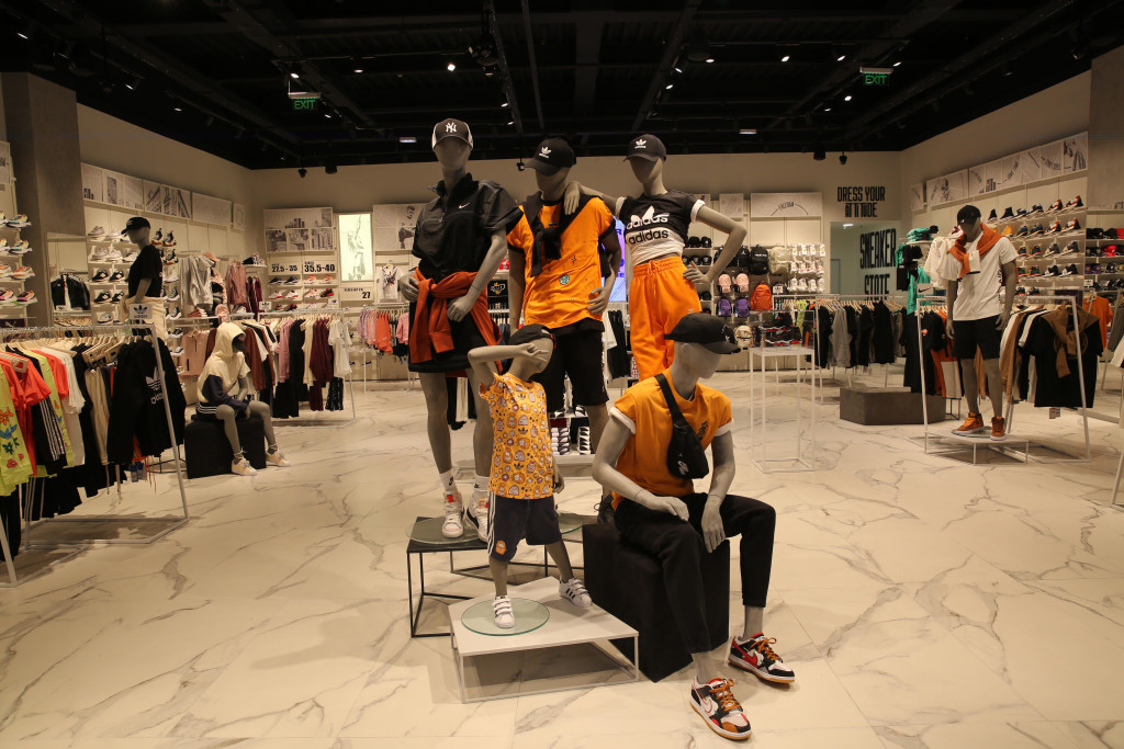 B-CRV - Buzz Electroputere Mall